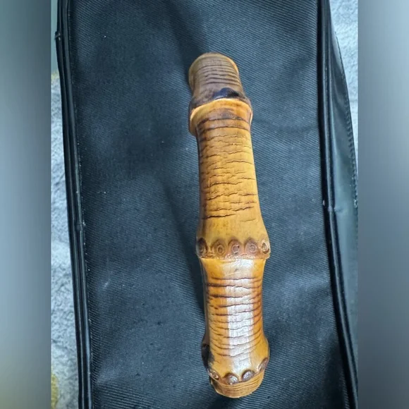 Vintage Gucci travel/makeup case with COA - Picture 5 of 11